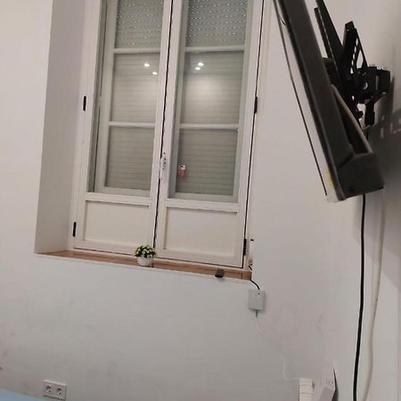 Habitacion En Madrid Apartment Exterior foto