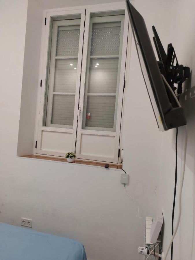 Habitacion En Madrid Apartment Exterior foto